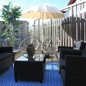 https://apt-r-b-family-108-qm-mit-dachterrasse-badewanne.hamburg-hotels-de.com
